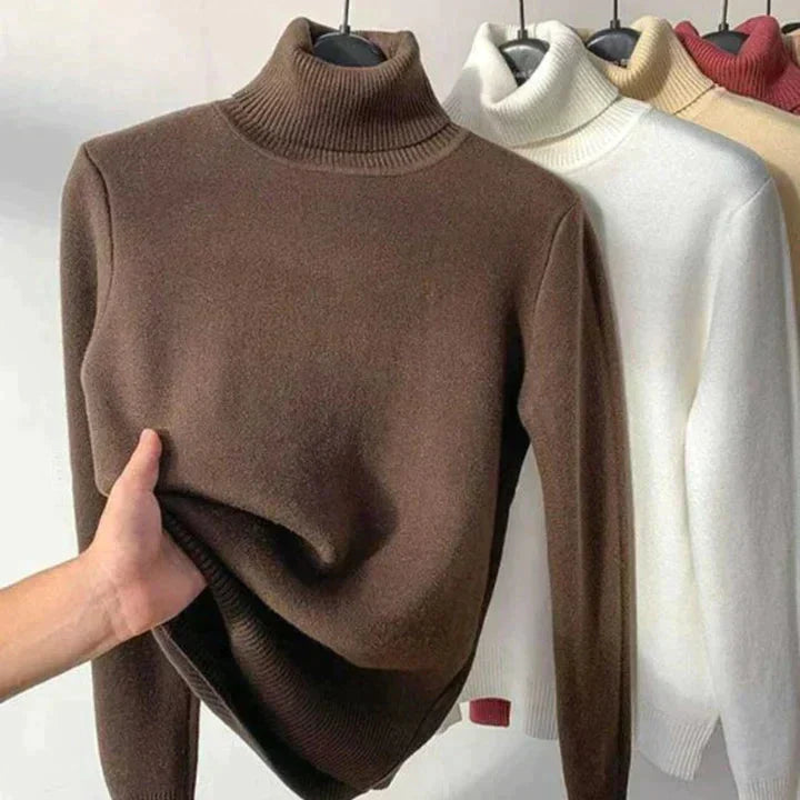 Amara fleece gevoerde coltrui in bruin, naast wit en beige varianten
