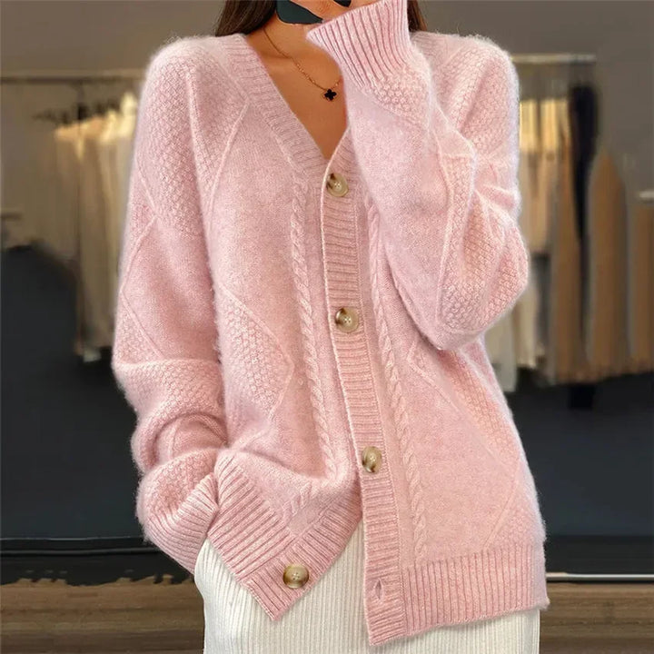 Charlotte gebreide V-hals cardigan detailweergave in roze