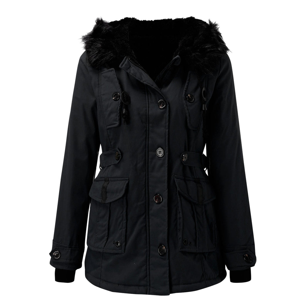 Femke zwarte winterparka met kunstbontcapuchon, close-up voorpanden