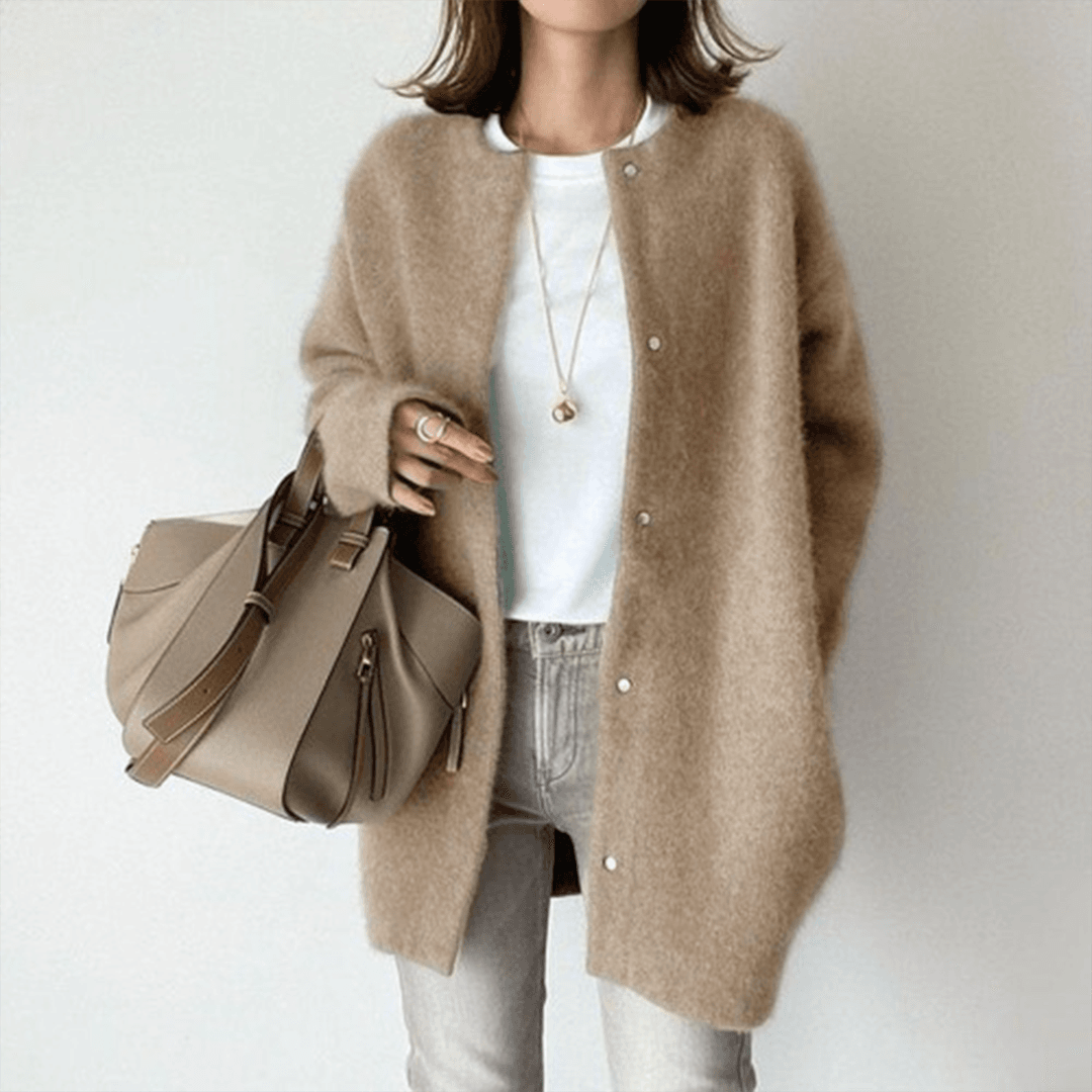 Fleur lichtbruin oversized vest met ronde hals, vooraanzicht