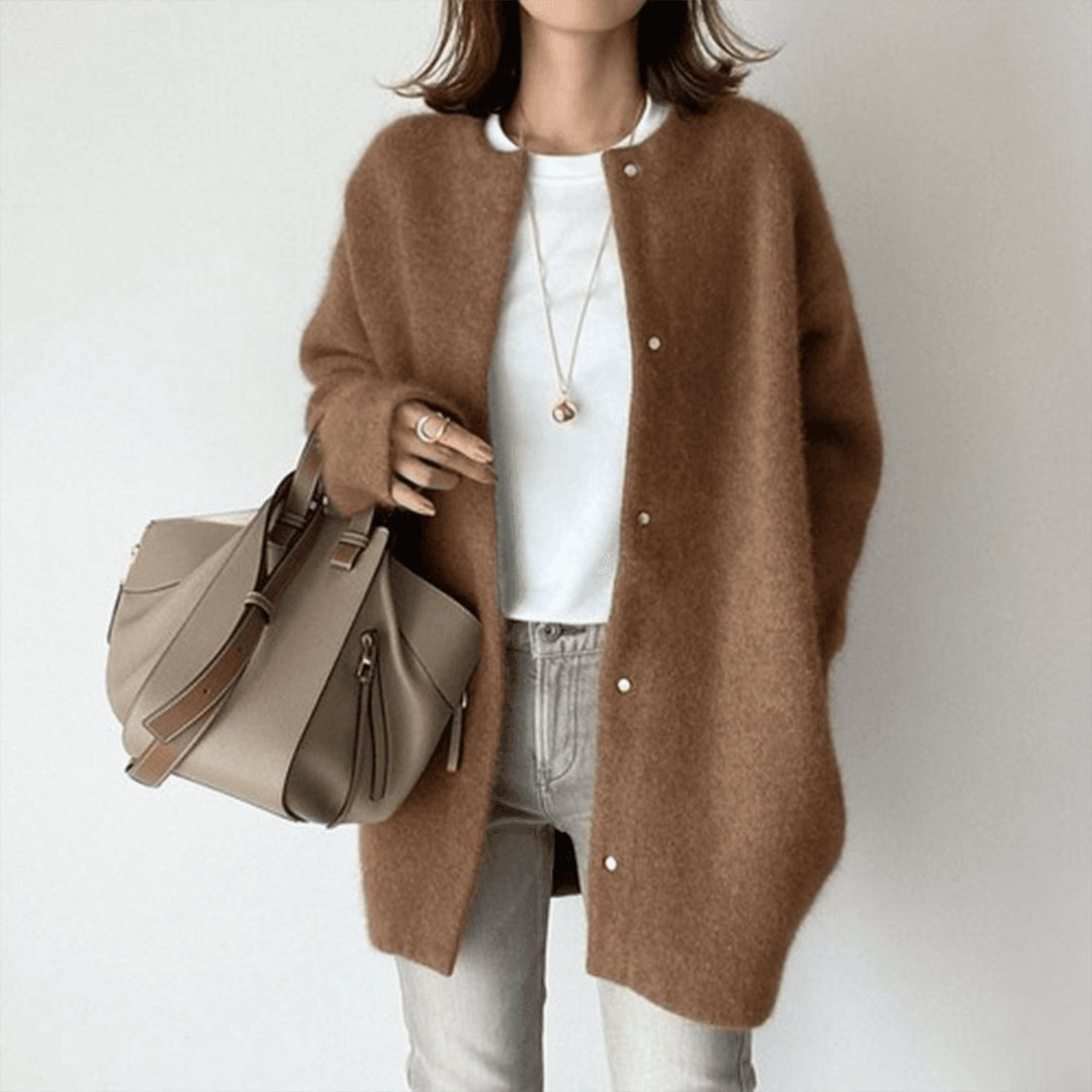 Fleur donkerbruin oversized vest met ronde hals, vooraanzicht
