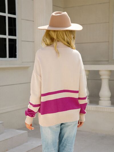 Iris colorblock trui met halve rits, achteraanzicht in ecru-magenta