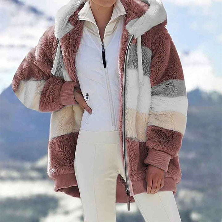 Marit roze colourblock vest met capuchon, vooraanzicht
