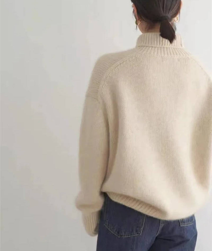 Marit oversized coltrui in gebroken wit, achteraanzicht