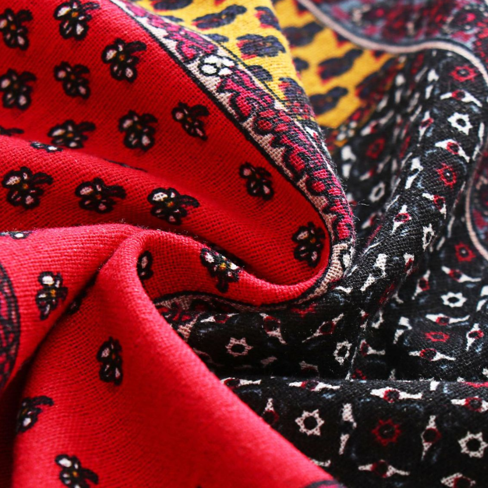 Close-up van de patchwork stofprint van de Marleen winterjas