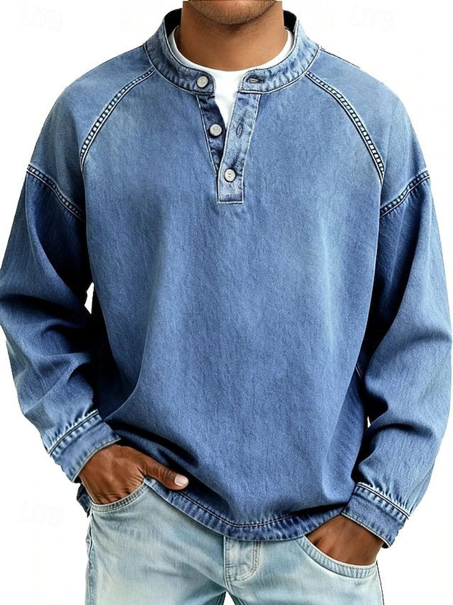 Mats lichtblauwe retro henley pullover met raglanmouwen, vooraanzicht