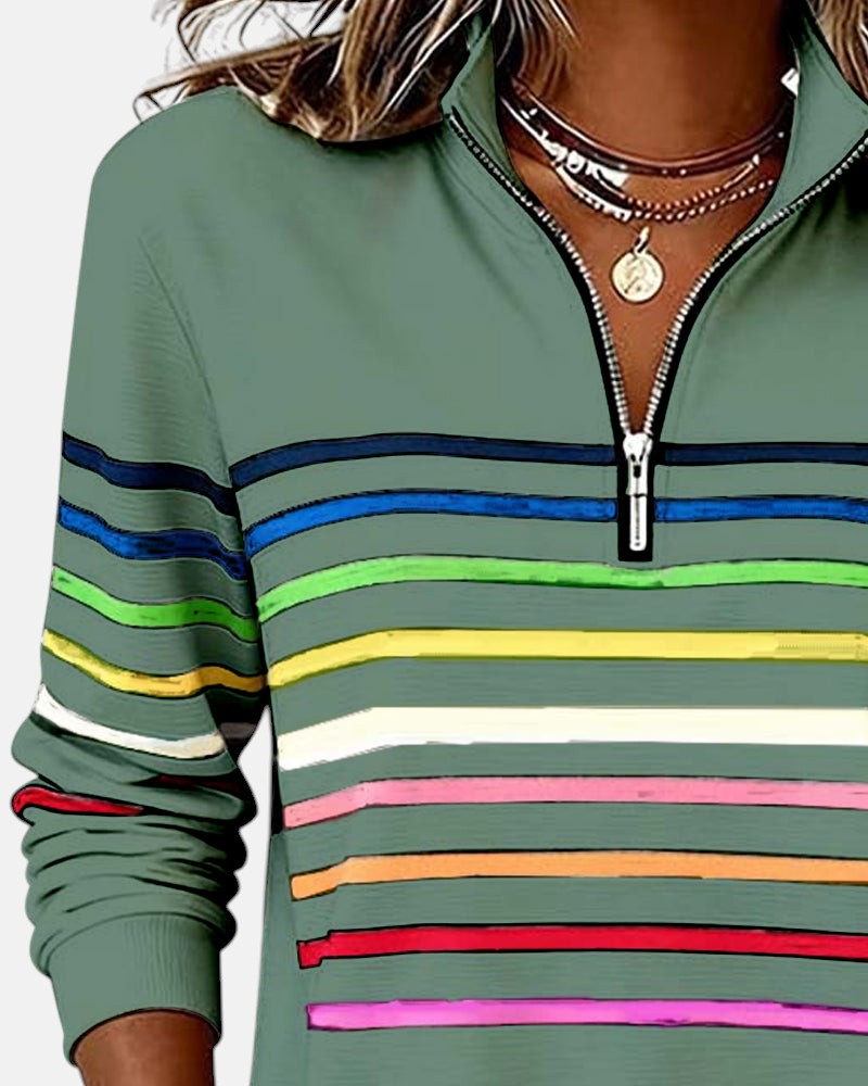 Detailfoto mouw en strepen van Merel sweater in groen