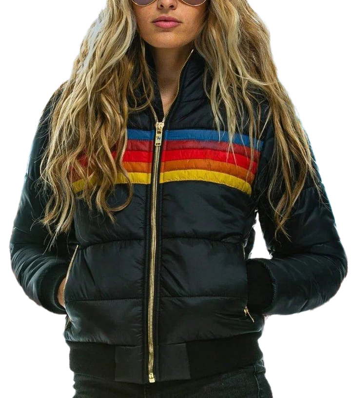 Noor puffer jas close-up met goudkleurige rits en regenboogstreep