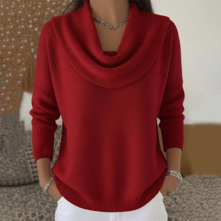 Robin rode cowlneck trui met gedrapeerde kraag, close-up hals