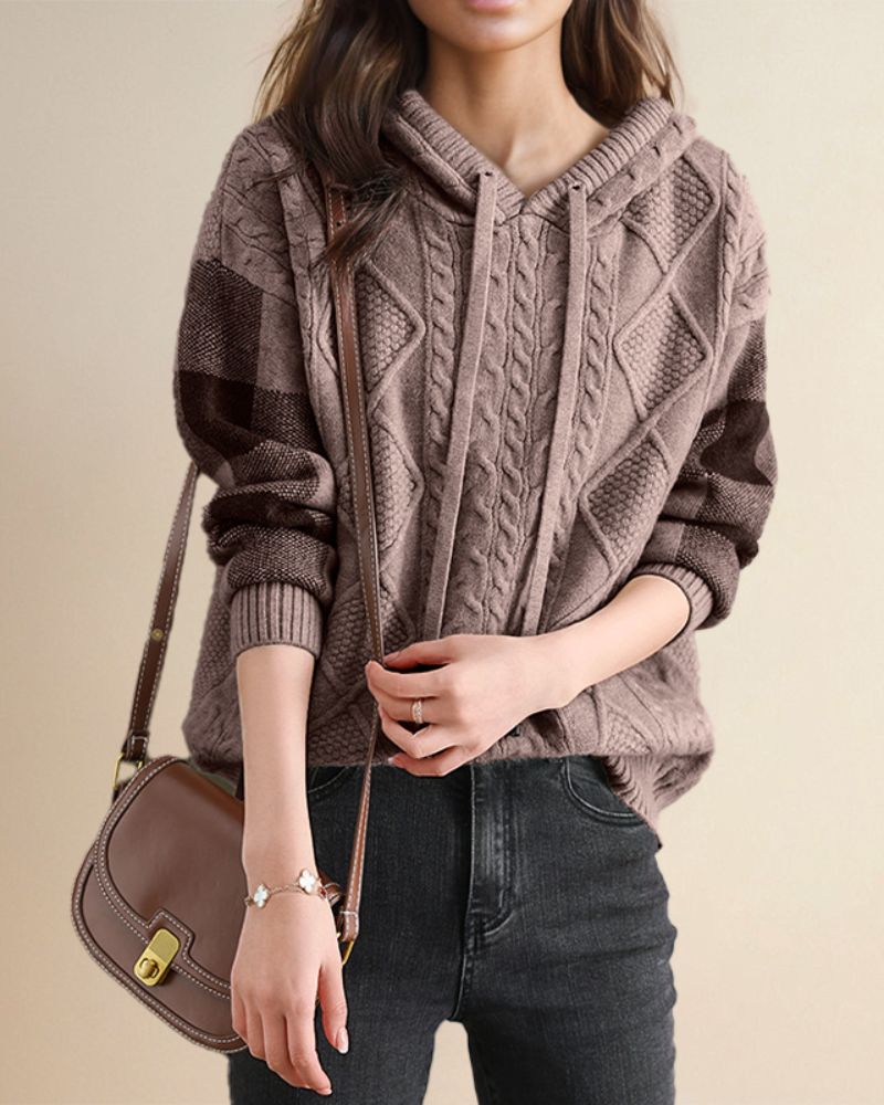 Roos jacquard hoodie met kabelbrei, vooraanzicht close-up