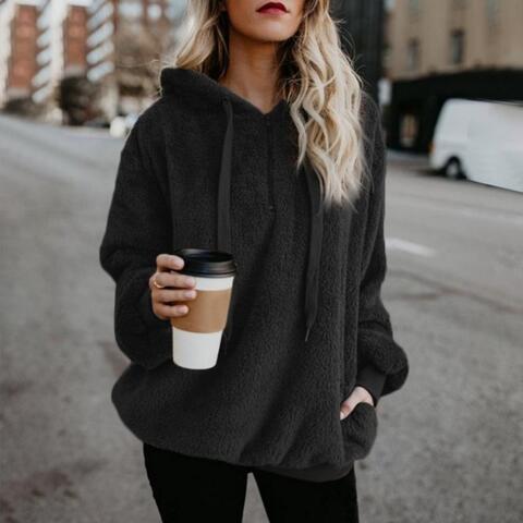 Wieke fluffy hoodie met capuchon, vooraanzicht in zwart