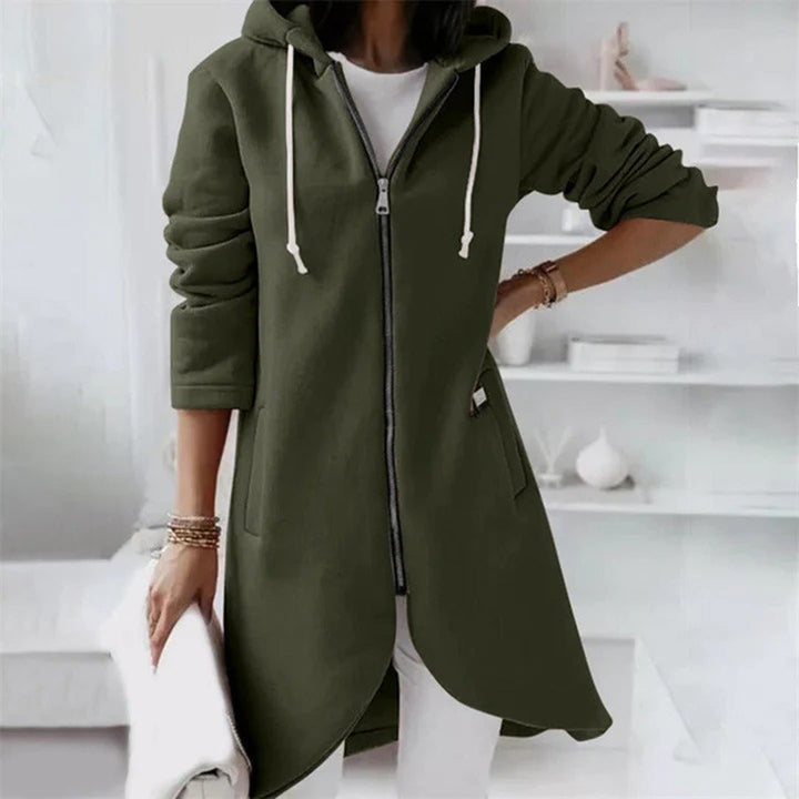 Wieke lange hoodie met rits in legergroen, vooraanzicht